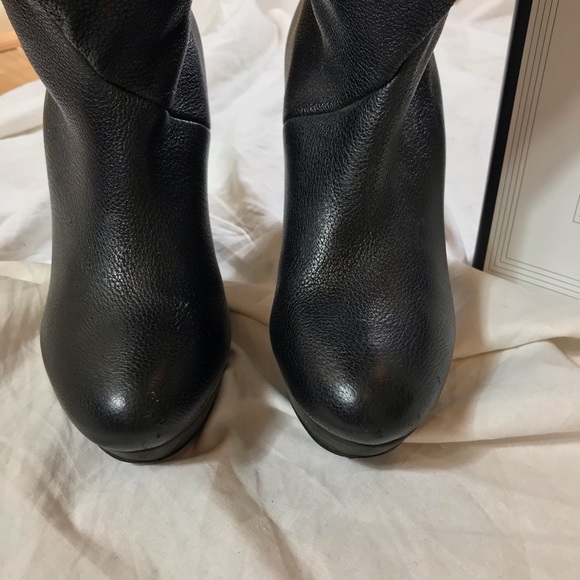 ❌SOLD❌ Balenciaga Wedge Runway Boots - Picture 3 of 8